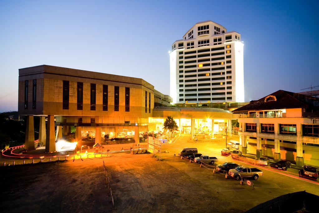 Thumrin Thana Hotel Trang Exteriör bild